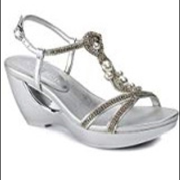 Andrew Geller Shoes - ⛓ Silver dress heels size 9 1/2 Wide